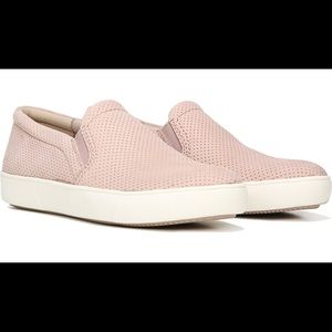 NEW in box! Naturalizer Sneakers